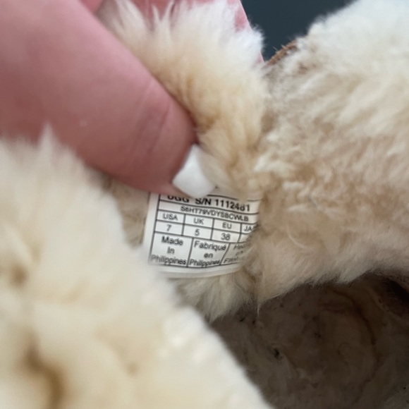 Uggs Mini Boots - Picture 5 of 8
